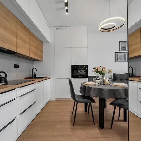 Jutrzenki - Gym, Balcony, Parking - By Rentujemy Appartement *