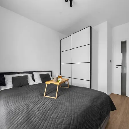Appartement Jutrzenki - Gym, Balcony, Parking - By Rentujemy *