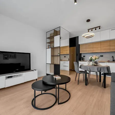 Jutrzenki - Gym, Balcony, Parking - By Rentujemy Appartement Warschau